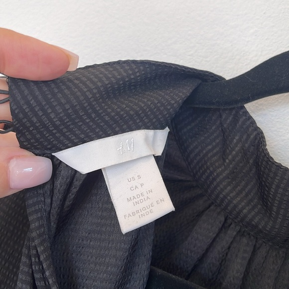H&M Black Long Sleeve Blouse Size S - Picture 5 of 6